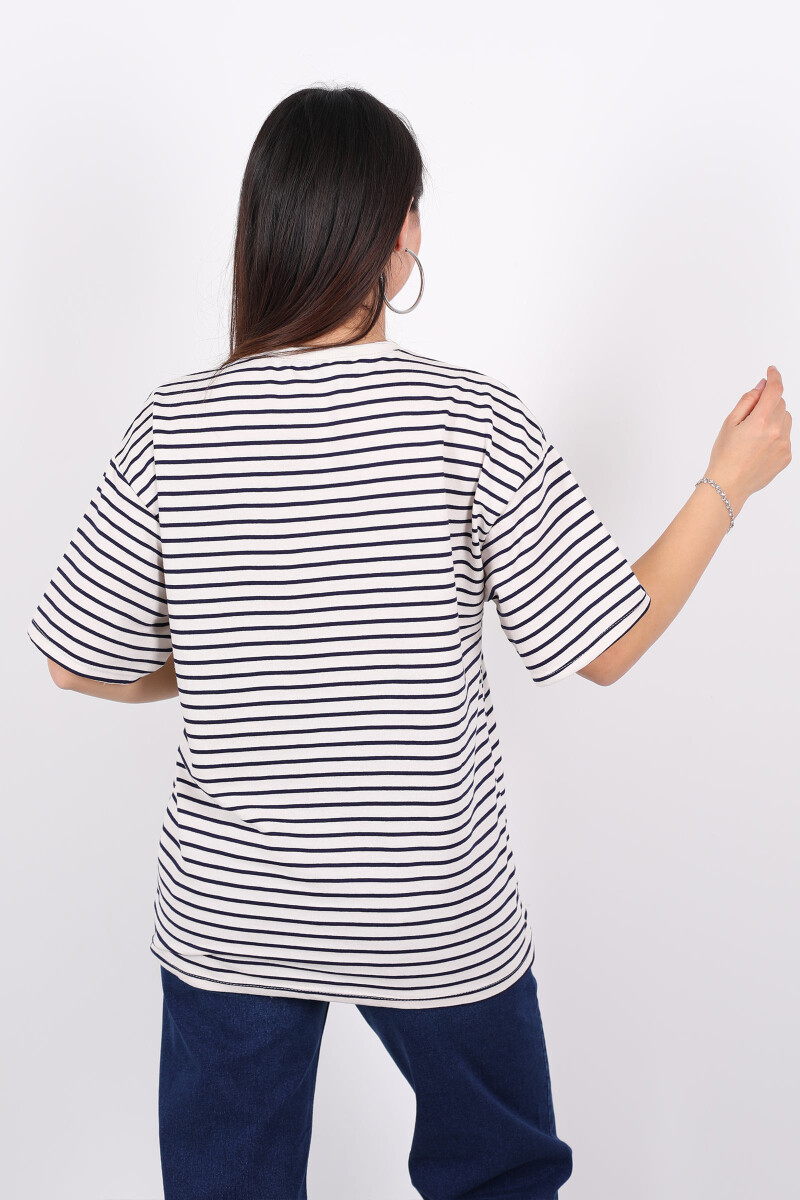 Çizgili Kalp Nakışlı Oversize Siyah Kadın T-Shirt - 6