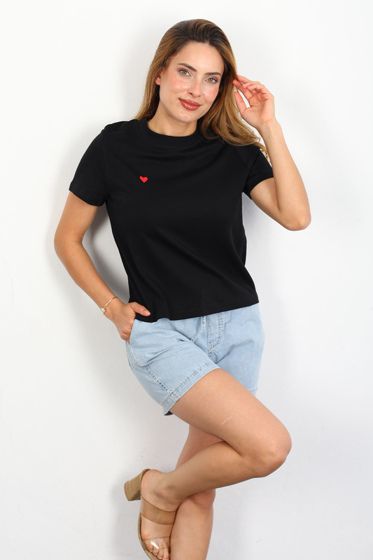 Kalp Nakışlı Bisiklet Yaka Basic Siyah Kadın T-Shirt - 2