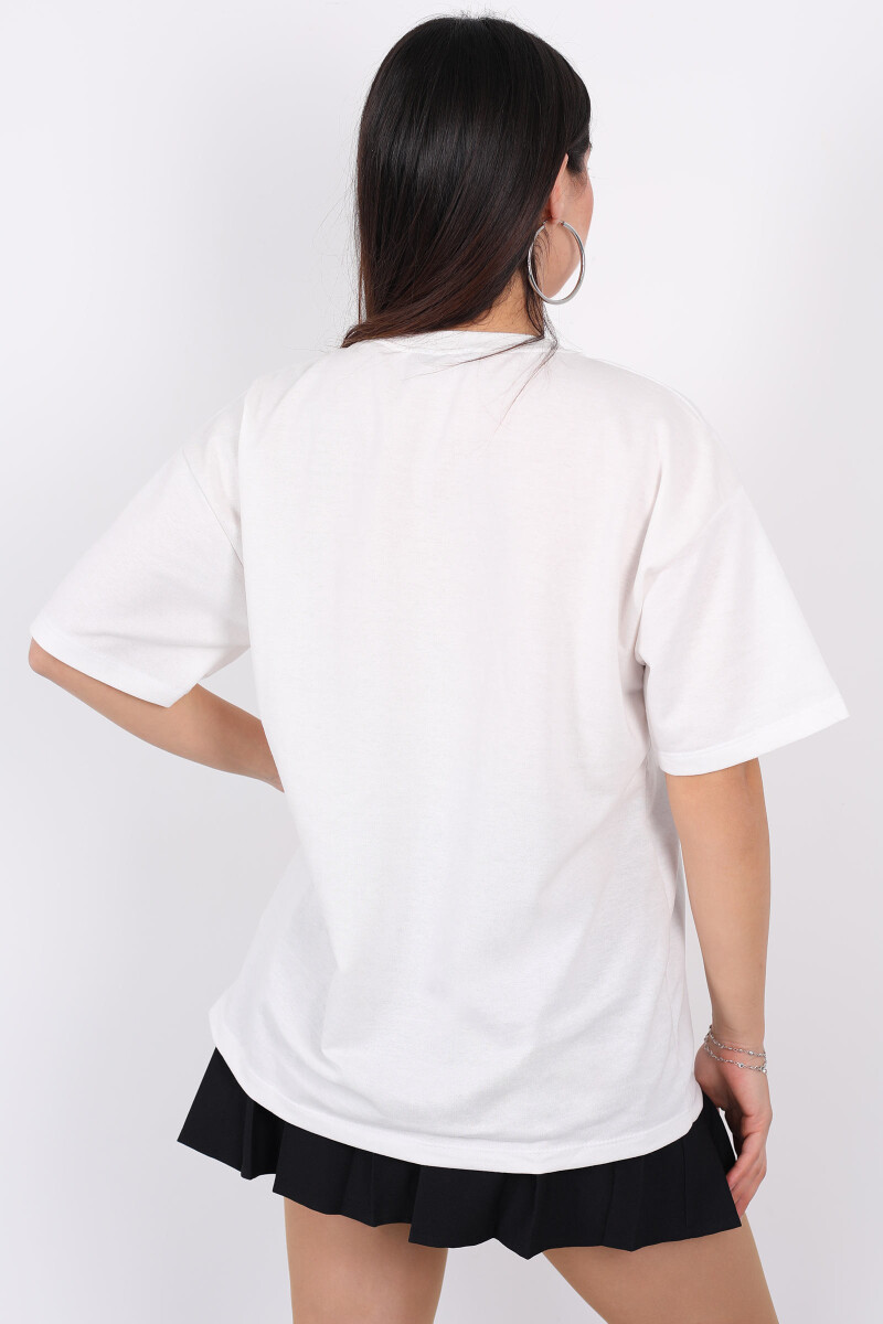 Kalp Nakışlı Bisiklet Yaka Oversize Beyaz Kadın T-Shirt - 5