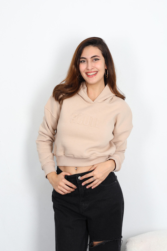 Berox - Route Kabartmalı Kapüşonlu Kadın Krem Crop Sweat