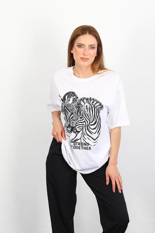 Zebra Baskılı Oversize Beyaz Kadın T-Shirt - 2